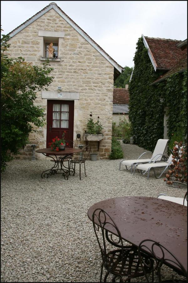 Chambres Et Table D'Hotes, Maisonnettes Individuelles Dans Propriete Privee Vezinnes Exterior photo